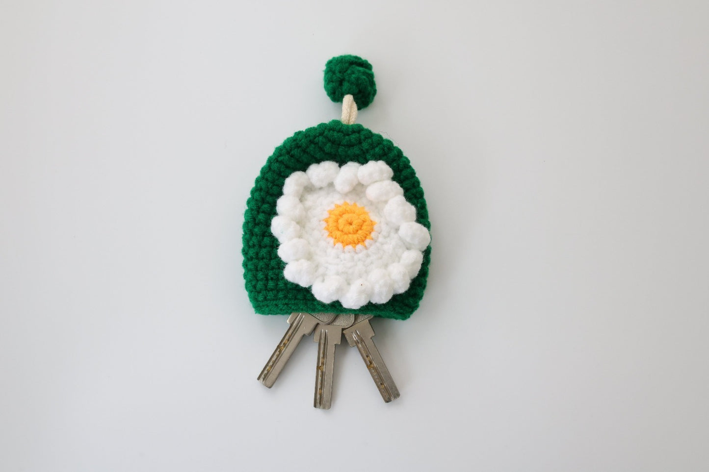 Crochet Daisy Flower Key Cover - image 3