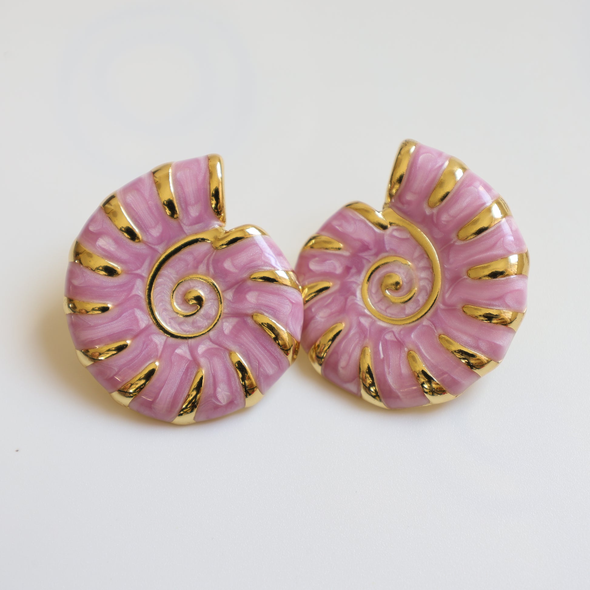 Conch Shell Stud Earrings - image 8
