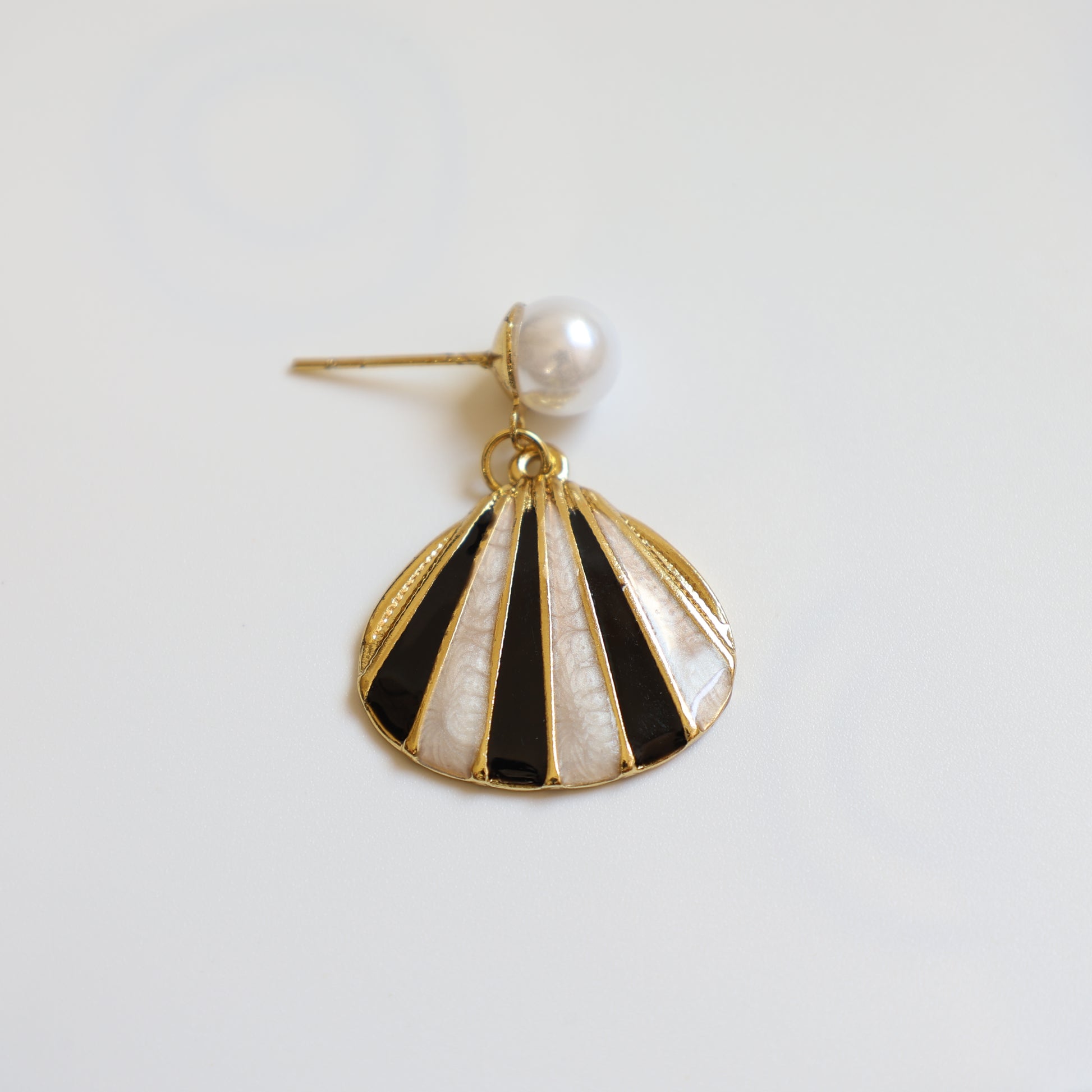 Shell Stud Earrings - image 9