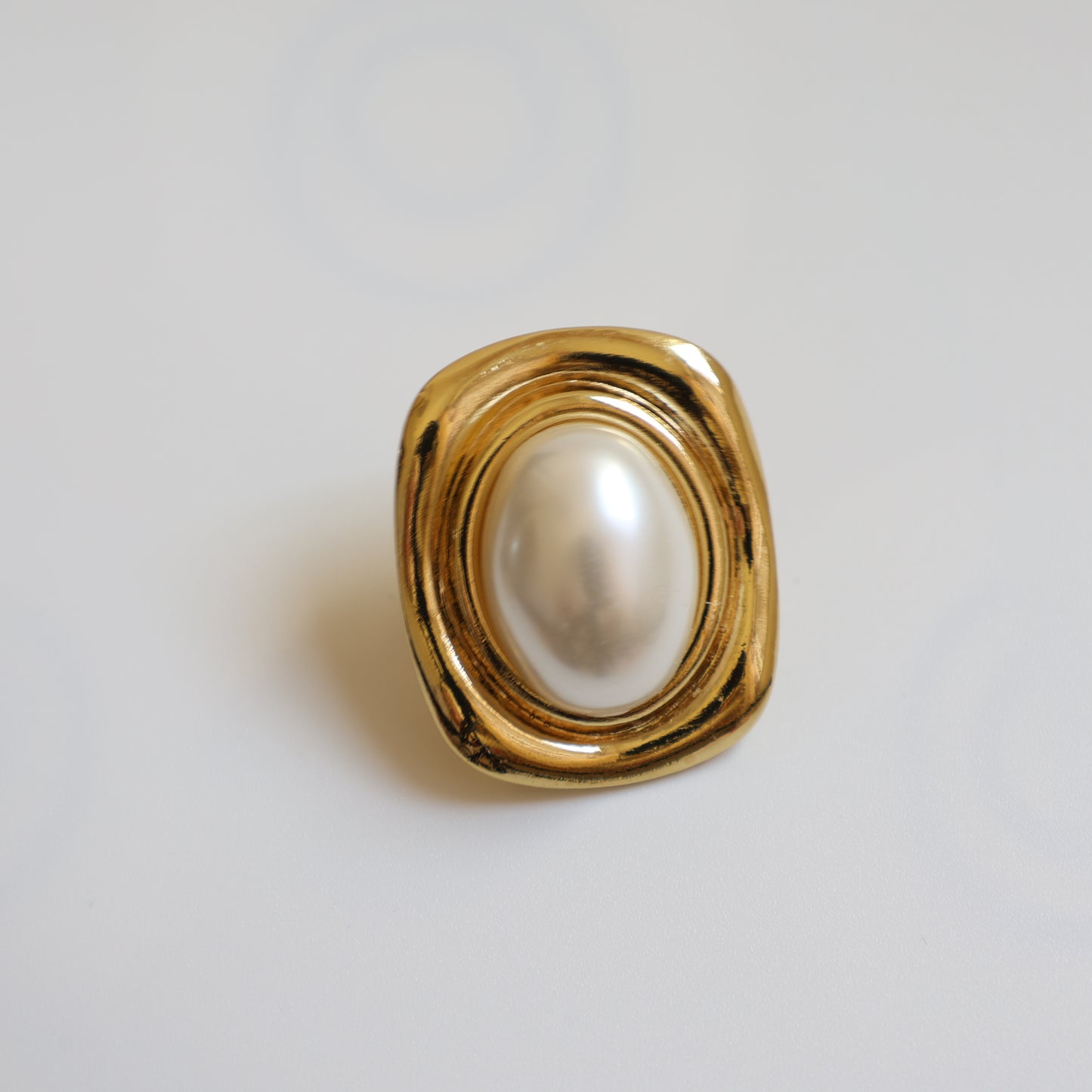 Oval Pearl Stud Earrings - image 5