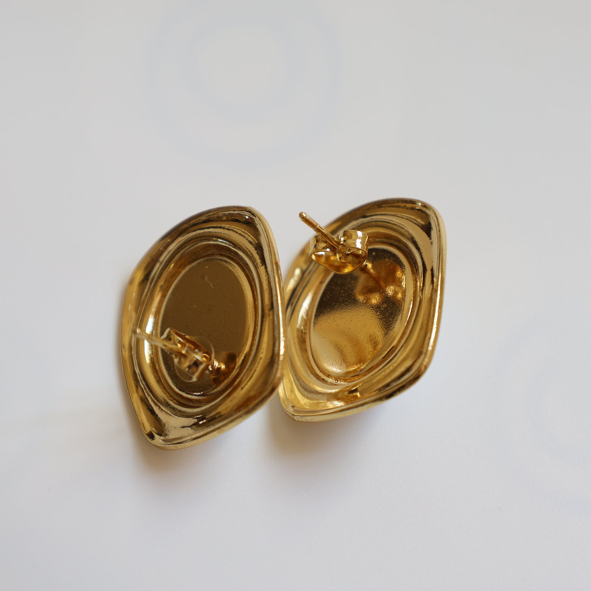 Oval Pearl Stud Earrings - image 6