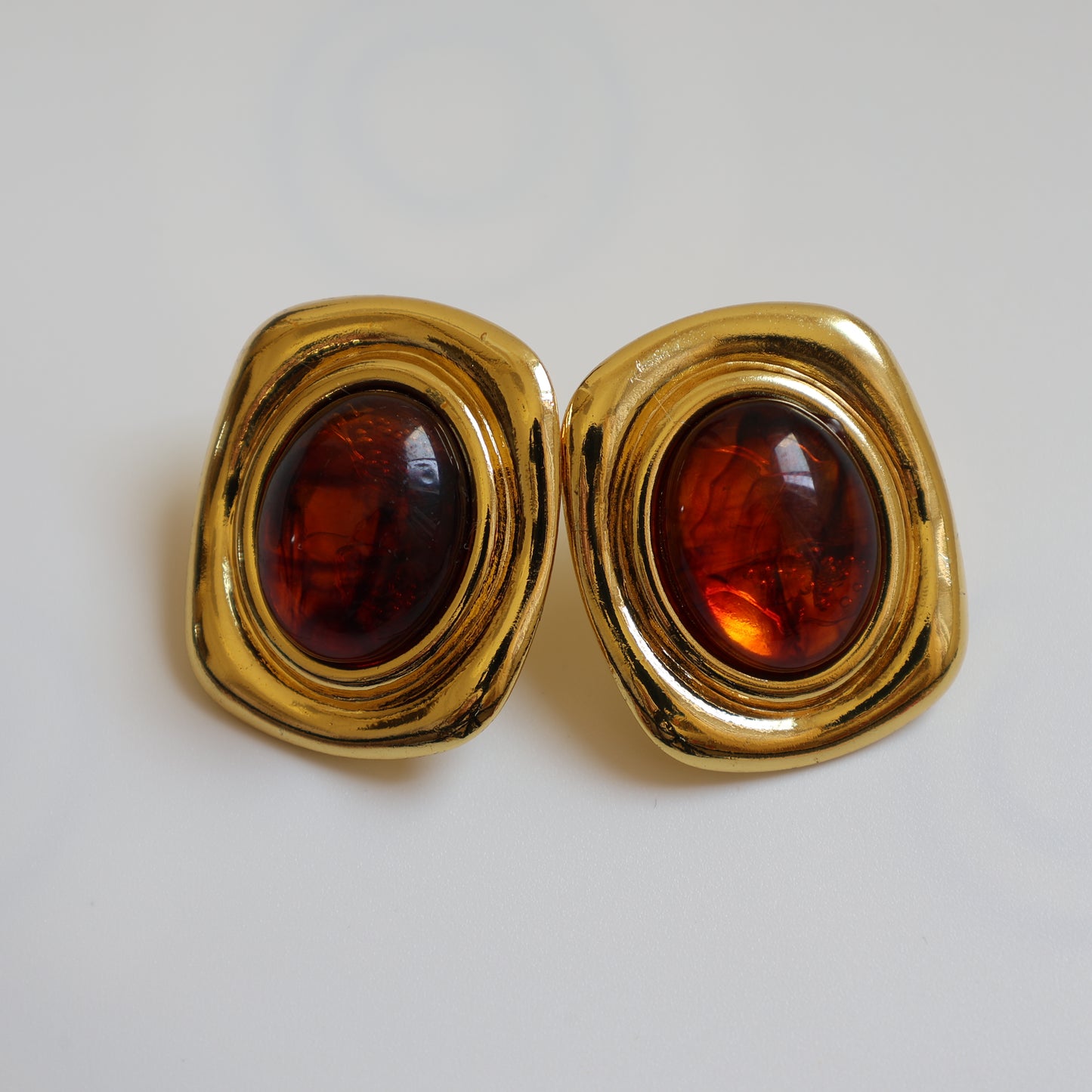 Oval Pearl Stud Earrings - image 8