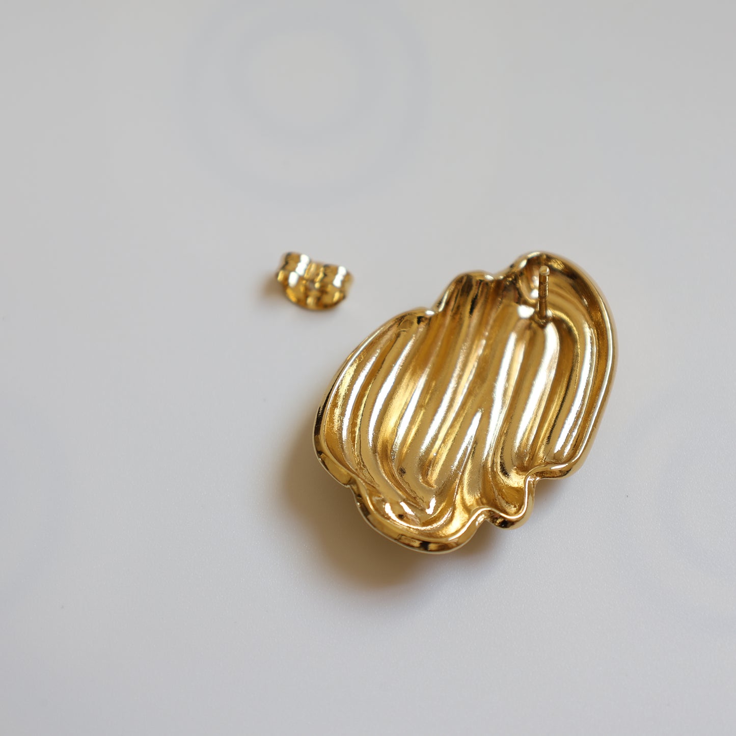 Gold Wave Stud Earrings - image 6