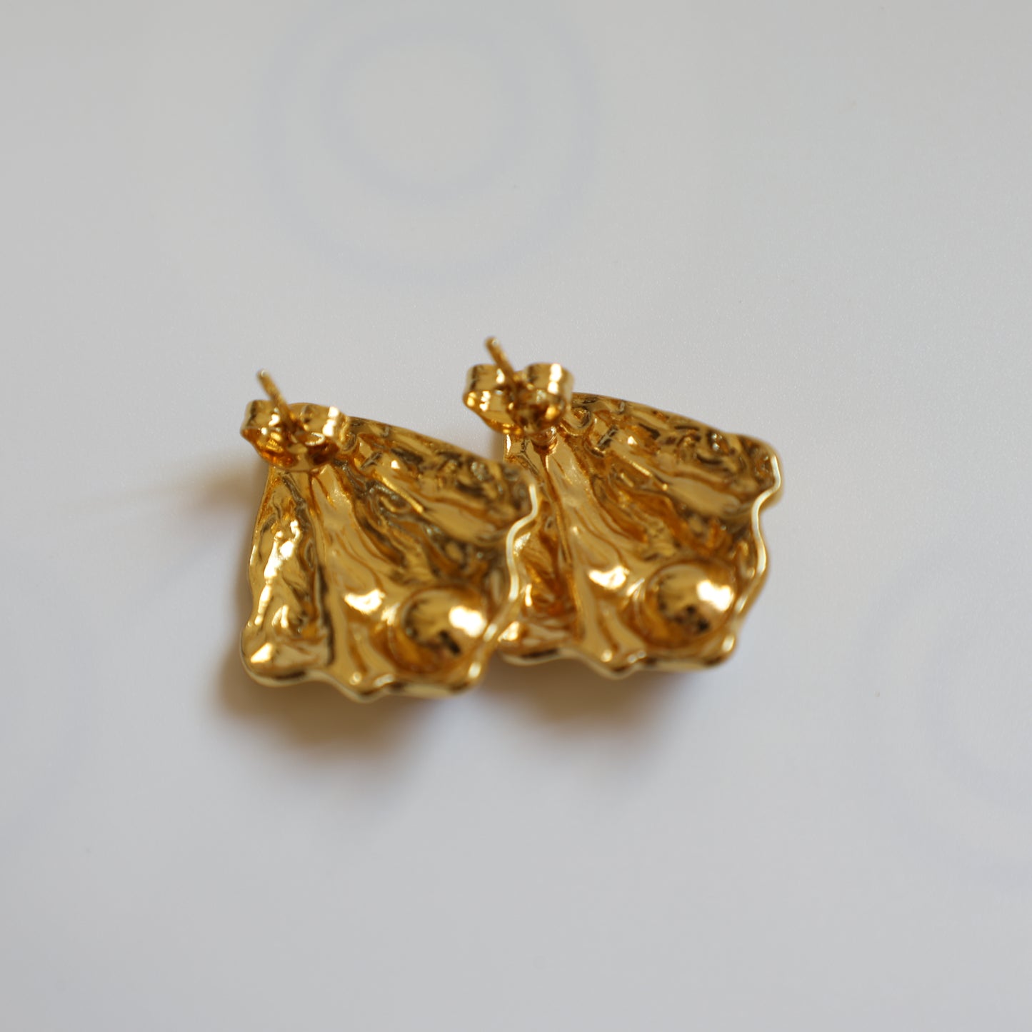 Shell and Pearl Earrings - image 5