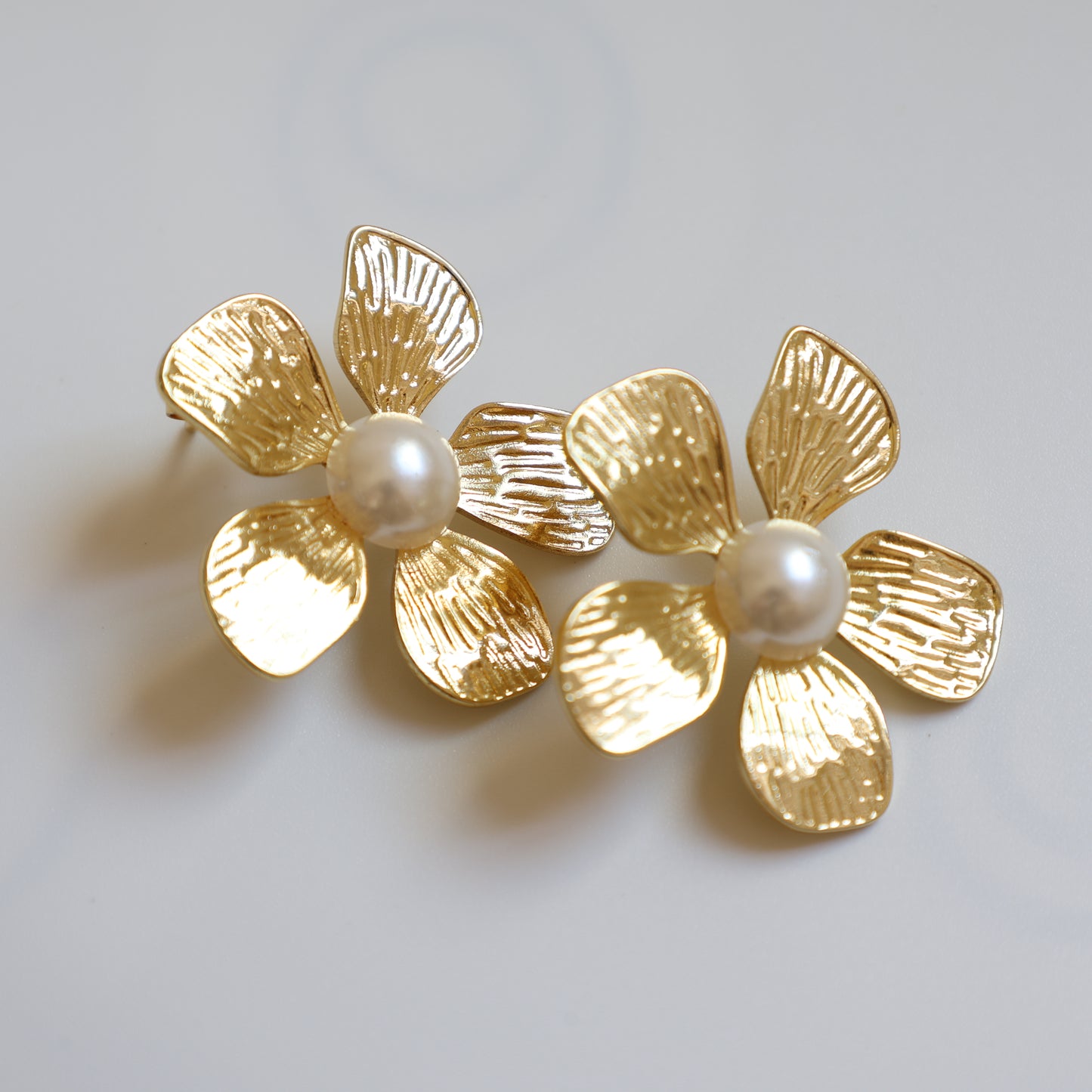 Five Petal Metal Flower Earrings - image 7