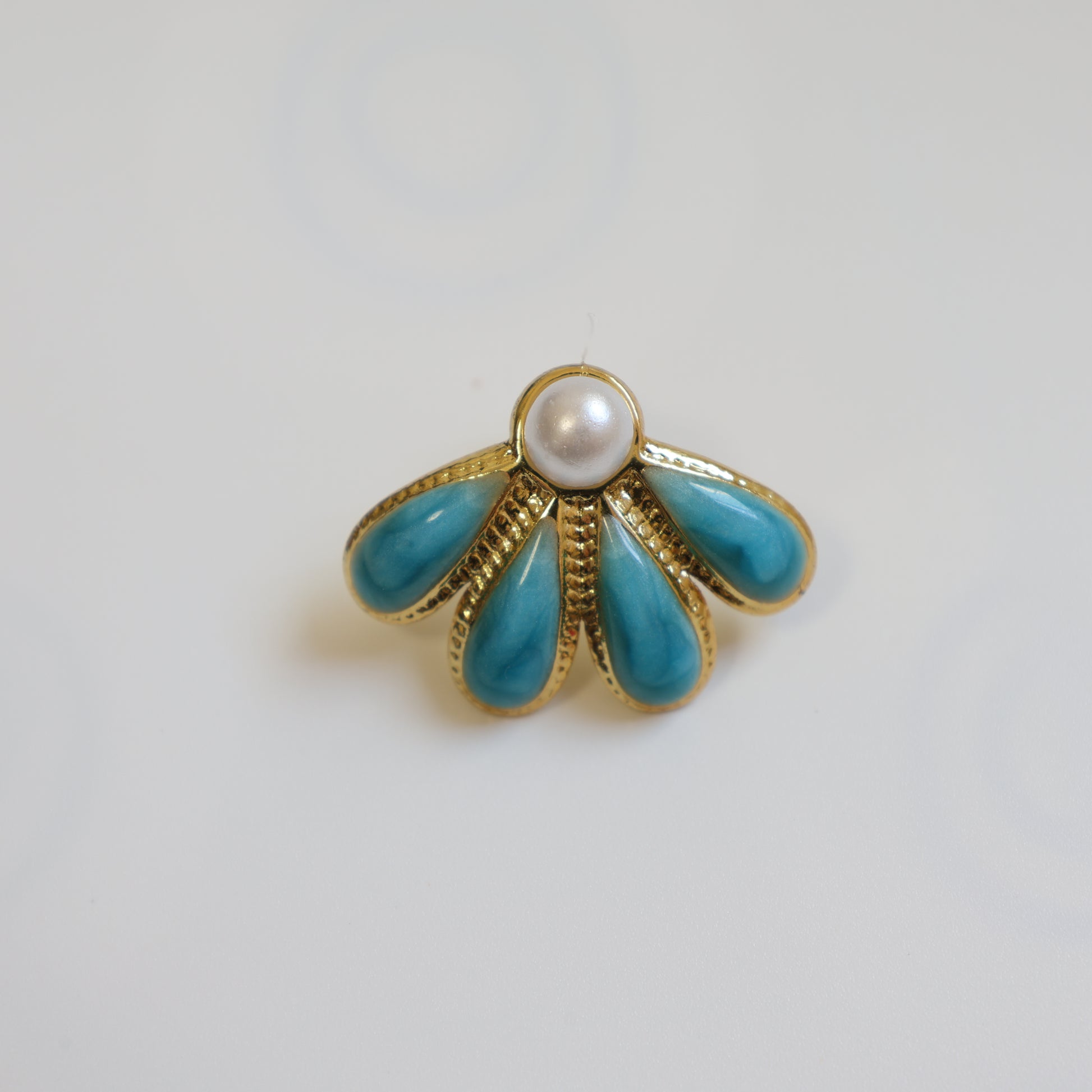 Four Leaf Flower Earrings - image 9