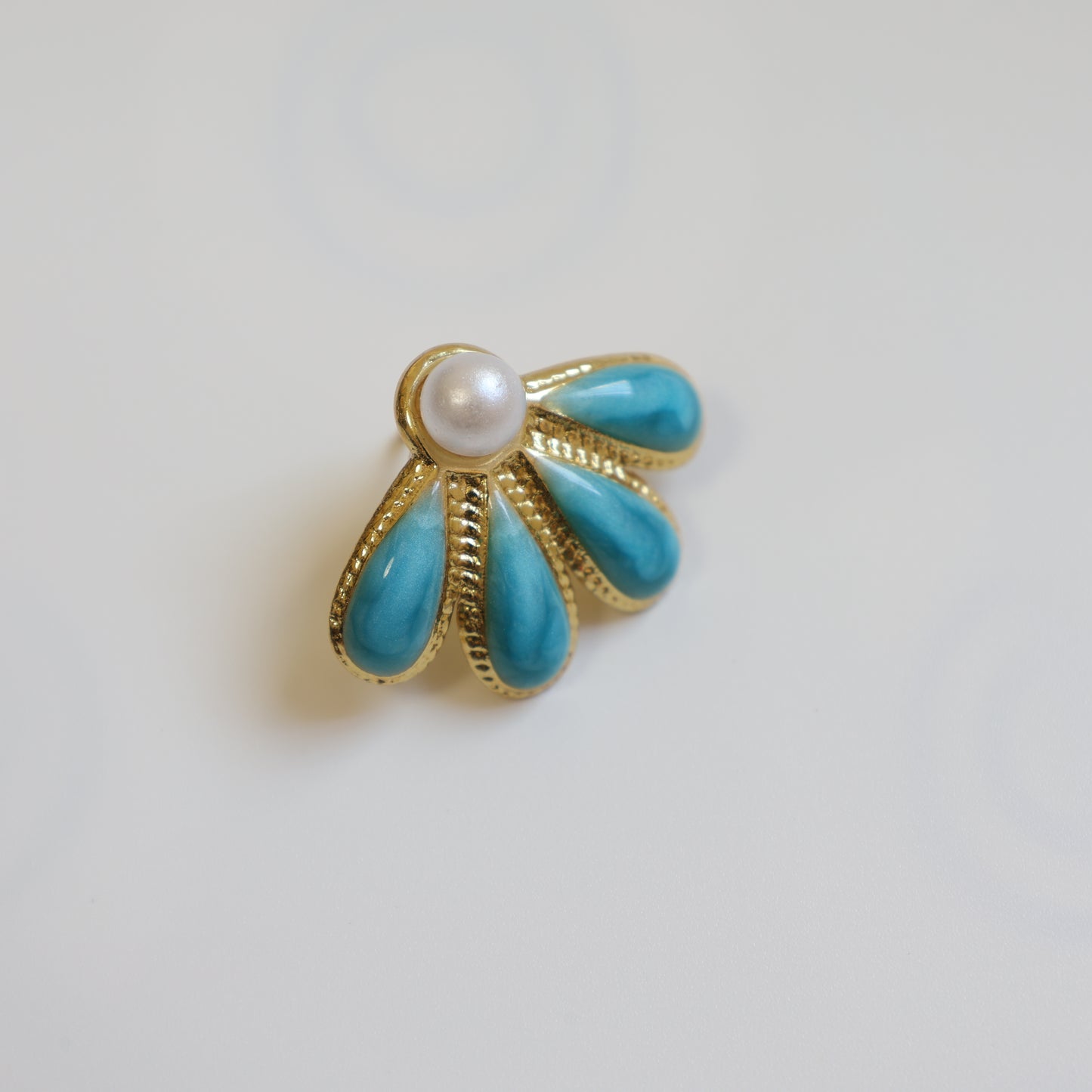 Four Leaf Flower Earrings - image 10